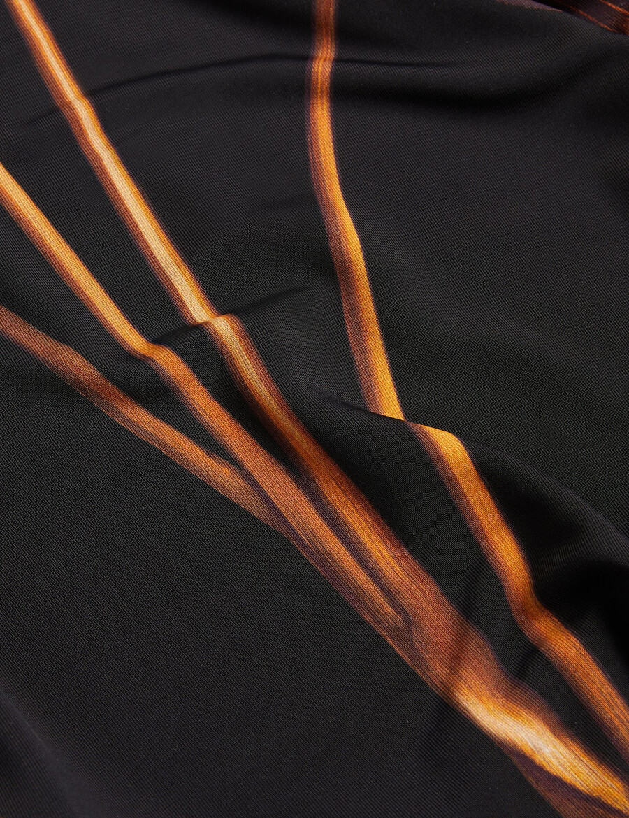 josefen - tryckt bardot långärmad midiklänning