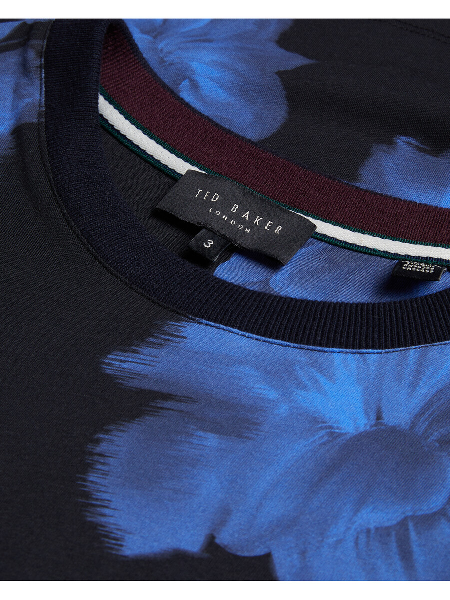 vendis - t-shirt i bomull med kontrastblommigt tryck